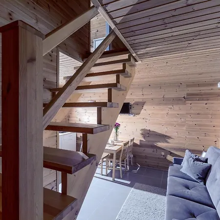 Letniskowe Modrzew 롯지 레왈