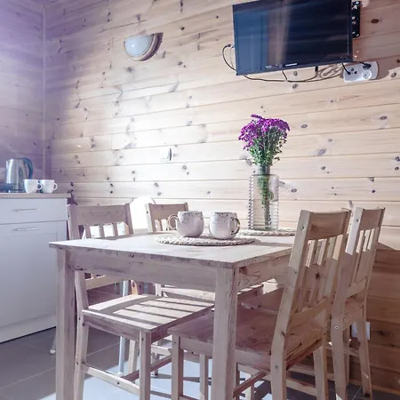 Letniskowe Modrzew * רבאל