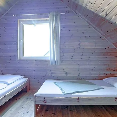 Letniskowe Modrzew 山林小屋