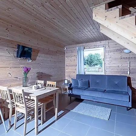 山林小屋 Letniskowe Modrzew *