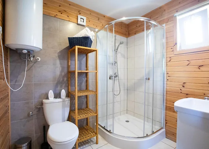 Letniskowe Modrzew * ريفال